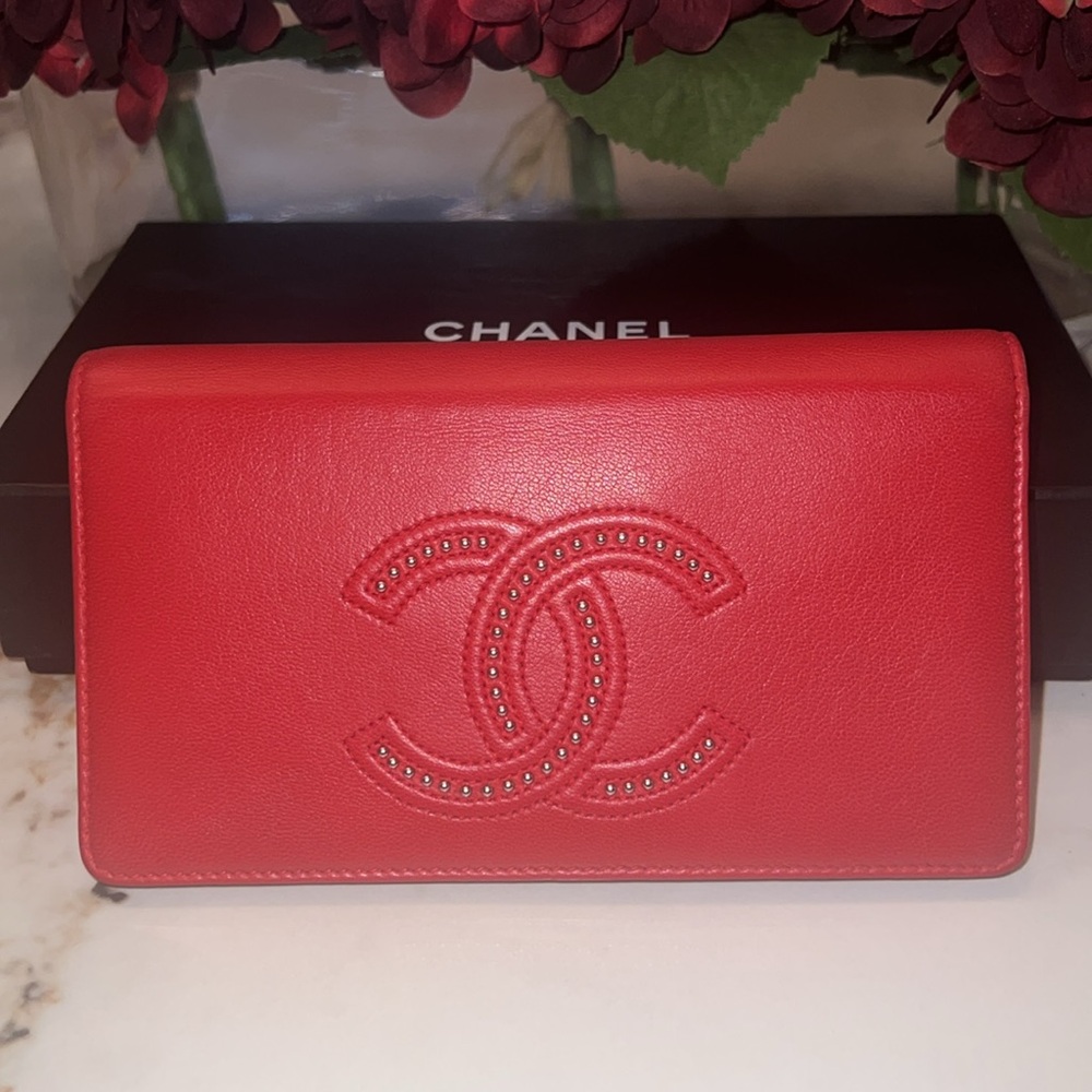 EUC CHANEL CC Yen Red Long wallet